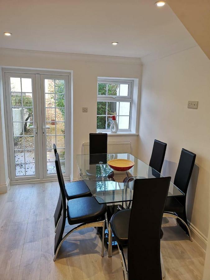 Villa Guildford Town House Esterno foto